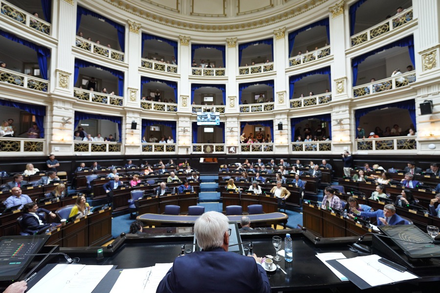 La iniciativa apunta a proteger el trabajo y reconocer el valor simbólico e identitario, como así también el aporte al desarrollo económico de esta industria cultural.